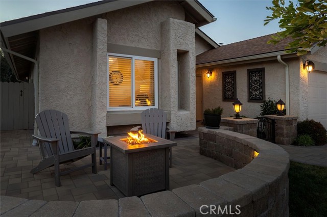 Detail Gallery Image 4 of 46 For 22948 Magnolia Glen, Valencia,  CA 91354 - 4 Beds | 2 Baths