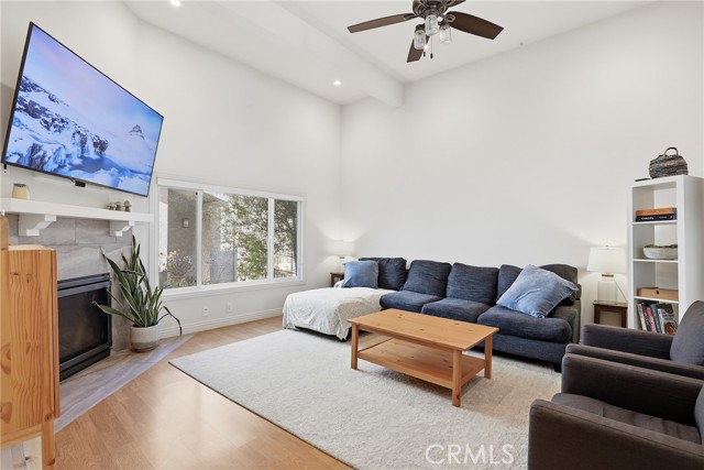 609 Meyer LN Unit: 11