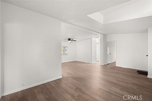 Detail Gallery Image 6 of 31 For 3541 via Medio, Chico,  CA 95973 - 3 Beds | 2 Baths