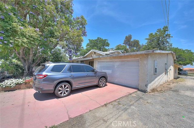 645 N Maple Avenue, Fontana CA: https://media.crmls.org/medias/af61883a-a93d-4a6d-a988-6b84c1b53f99.jpg