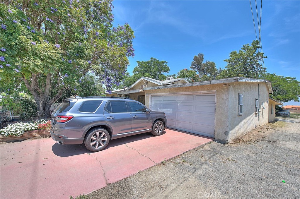 645 N Maple Avenue