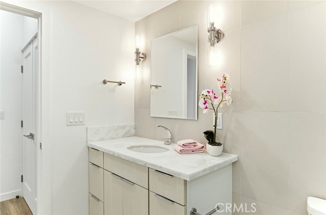 Detail Gallery Image 25 of 51 For 1462 Merion Way M2 - 30k,  Seal Beach,  CA 90740 - 2 Beds | 2 Baths