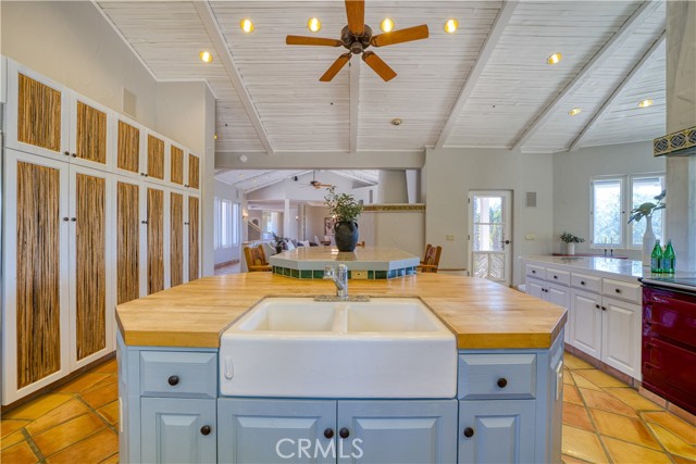 1220 Bassi Drive, San Luis Obispo CA: https://media.crmls.org/medias/af621891-f5d5-4cc8-88a5-262a5e446ebe.jpg