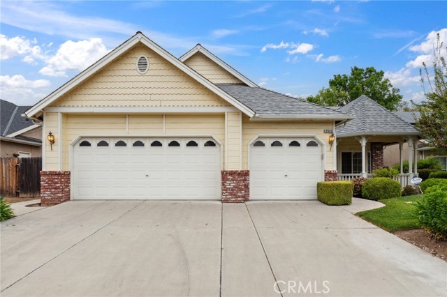 2522 E Kelso Avenue, Fresno CA: https://media.crmls.org/medias/af621afb-209d-4f3b-95bd-f3013710a4da.jpg