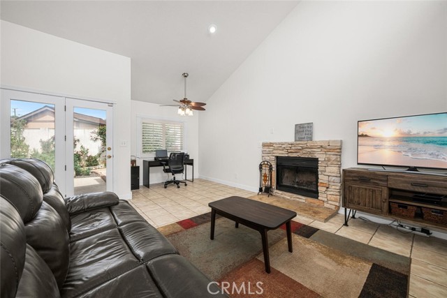 Image 15 of 55 For 590 Espanita