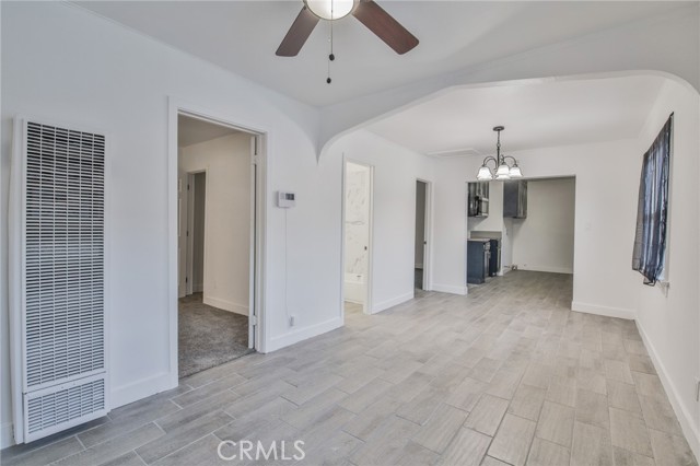 9218 Hooper Avenue, Los Angeles CA: https://media.crmls.org/medias/af633582-d6b2-44ad-970a-82224d40fca1.jpg