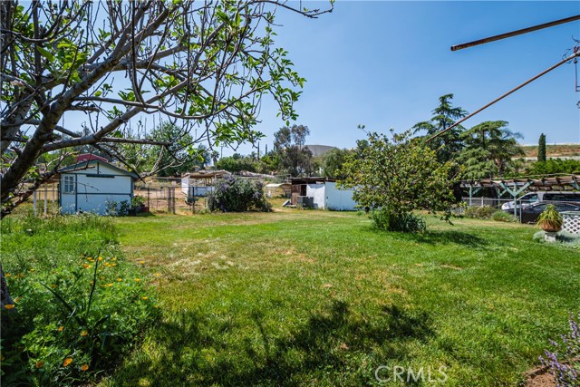 5535 Charlotte Lane, Jurupa Valley CA: https://media.crmls.org/medias/af63b4e6-b83b-45ec-9115-d0d667fdd2d5.jpg