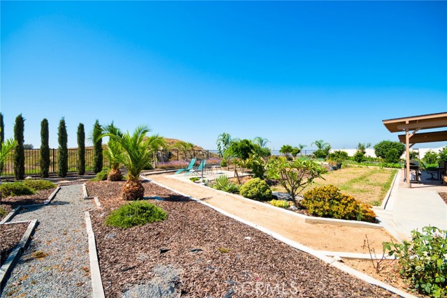 Detail Gallery Image 5 of 34 For 10746 Vista Ln, Moreno Valley,  CA 92557 - 5 Beds | 2/1 Baths