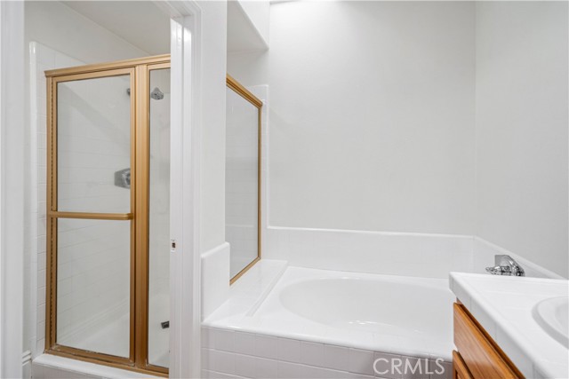 Detail Gallery Image 27 of 53 For 24526 Windsor Dr a,  Valencia,  CA 91355 - 3 Beds | 2/1 Baths