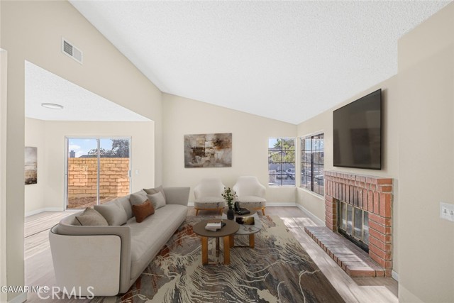 Detail Gallery Image 3 of 21 For 2733 Coria Pl, Palmdale,  CA 93550 - 3 Beds | 2 Baths