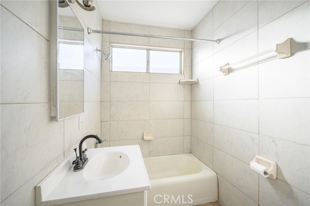 Detail Gallery Image 14 of 15 For 871 N Hoover St #877,  Los Angeles,  CA 90029 - 1 Beds | 1 Baths
