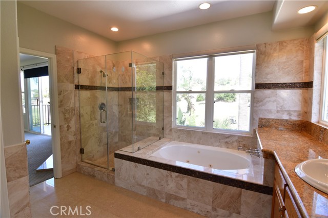 Detail Gallery Image 13 of 25 For 9 Willowglade, Trabuco Canyon,  CA 92679 - 5 Beds | 4 Baths