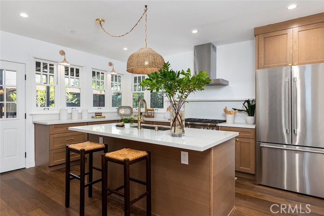 1130 Windsor Place, South Pasadena CA: https://media.crmls.org/medias/af66b233-4fa3-4a89-81f9-a55ae1e1e221.jpg