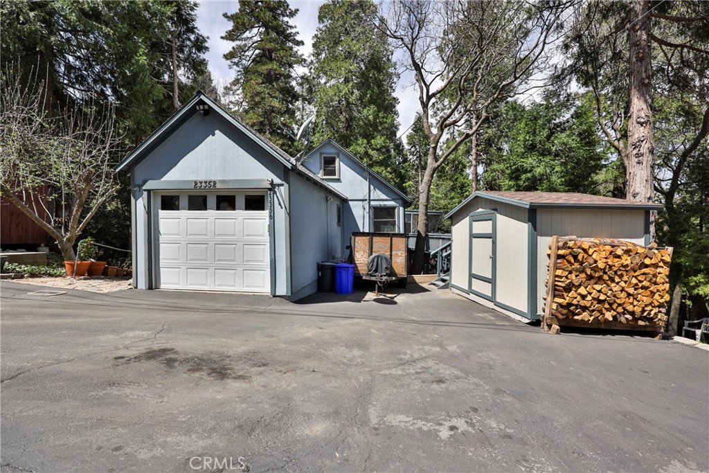 23352 Outlook Lane