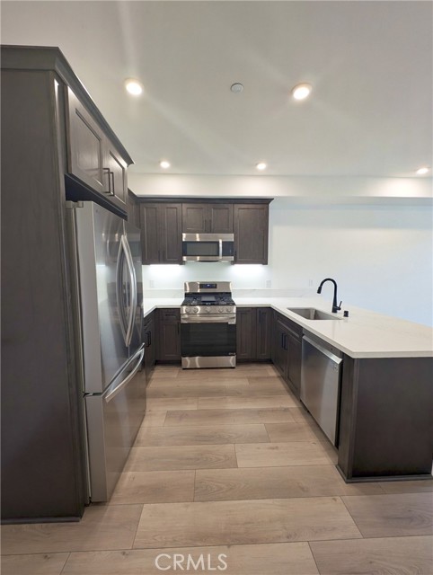 Detail Gallery Image 3 of 14 For 402 W Grand Ave #106,  Grover Beach,  CA 93433 - 1 Beds | 1 Baths