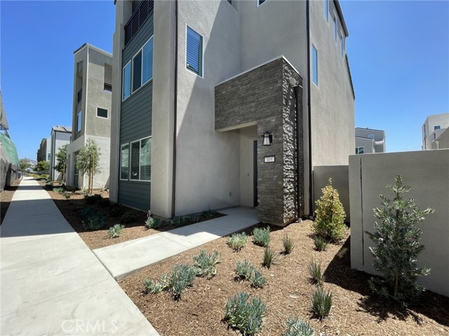 Detail Gallery Image 1 of 40 For 105 Sawbuck, Irvine,  CA 92618 - 4 Beds | 3/1 Baths