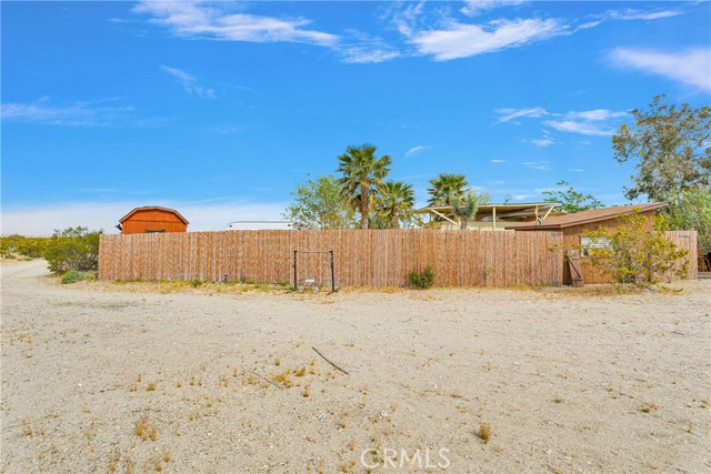 Detail Gallery Image 4 of 68 For 9180 Joshua Ave, Lucerne Valley,  CA 92356 - 4 Beds | 1/1 Baths