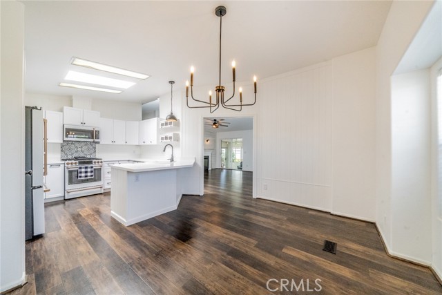Detail Gallery Image 7 of 55 For 22241 Nisqually Rd #33,  Apple Valley,  CA 92308 - 3 Beds | 2 Baths