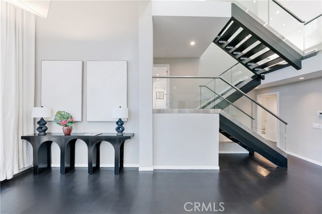 Image 18 of 68 For 9653 Oak Pass Rd