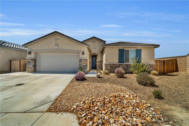 Detail Gallery Image 3 of 38 For 3932 Birchwood Ave, Rosamond,  CA 93560 - 4 Beds | 3 Baths