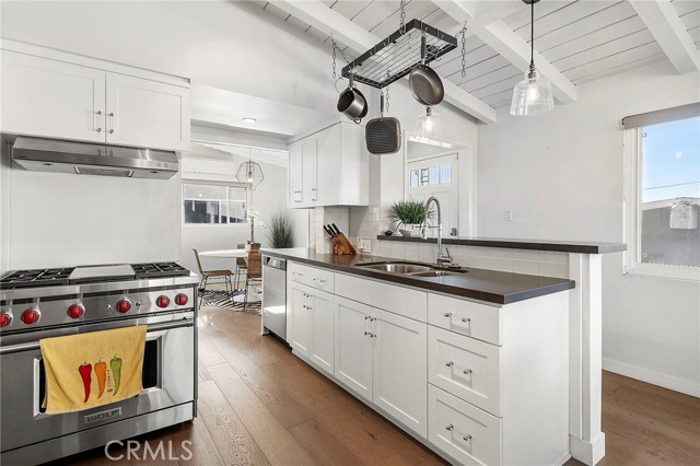 200 Moonstone Street, Manhattan Beach CA: https://media.crmls.org/medias/af6b3d6a-34f4-49c2-af5a-11a6f63ffa6b.jpg