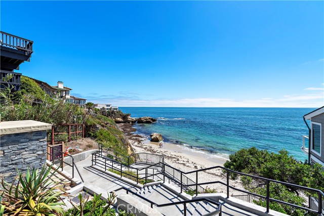 Detail Gallery Image 43 of 61 For 154 Pearl St, Laguna Beach,  CA 92651 - 3 Beds | 3 Baths