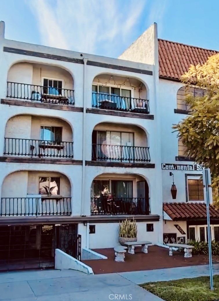 605 N Louise Street #106
