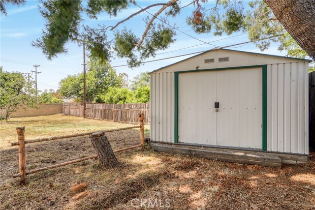 1633 Montgomery Road, Thousand Oaks CA: https://media.crmls.org/medias/af6b7ce8-4d9a-4660-ac0a-41542e5f983e.jpg
