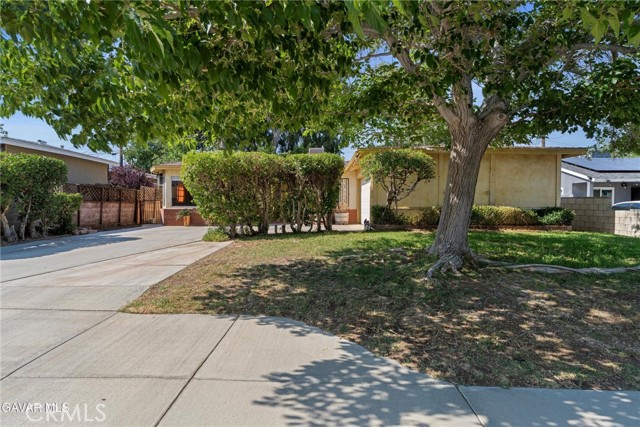 Detail Gallery Image 2 of 23 For 1333 E Avenue R4, Palmdale,  CA 93550 - 4 Beds | 2 Baths