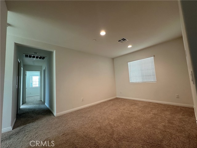 Detail Gallery Image 8 of 15 For 7245 Crescendo Ln, Fontana,  CA 92336 - 4 Beds | 2/1 Baths