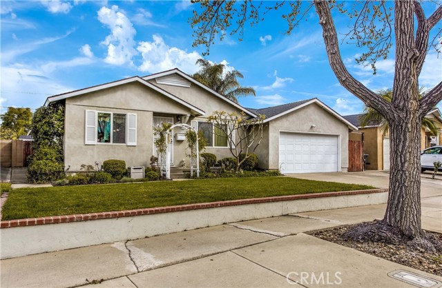 1125 E Mayfair Ave, Orange, CA 92867