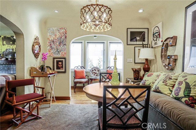 Detail Gallery Image 11 of 46 For 10754 Valley Spring, Studio City,  CA 91602 - 2 Beds | 2 Baths