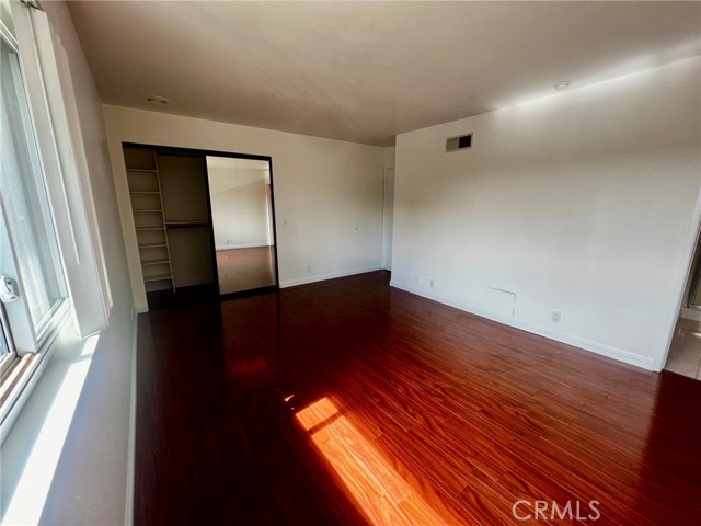 Detail Gallery Image 21 of 40 For 19451 Sherman Way #501,  Reseda,  CA 91335 - 3 Beds | 2/1 Baths