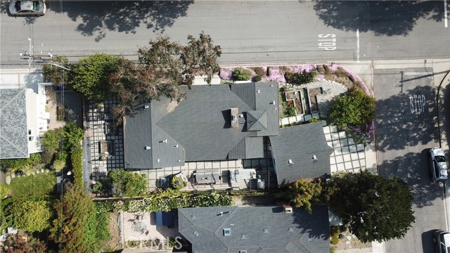 1900 Laurel Avenue, Manhattan Beach, California 90266, 2 Bedrooms Bedrooms, ,1 BathroomBathrooms,Residential,Sold,Laurel,SB22090259