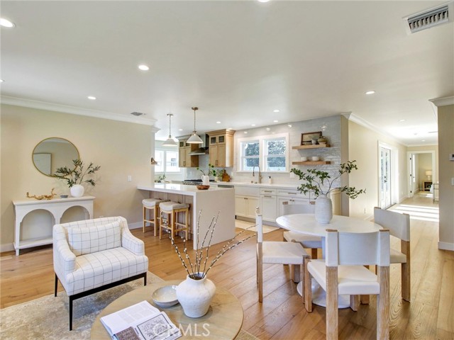 Detail Gallery Image 8 of 43 For 2171 Stearnlee, Long Beach,  CA 90815 - 4 Beds | 3 Baths