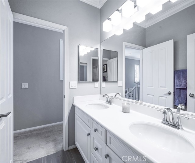 45 Coriander, Irvine CA: https://media.crmls.org/medias/af6eb37f-ae50-4337-a74b-98e84975a62a.jpg