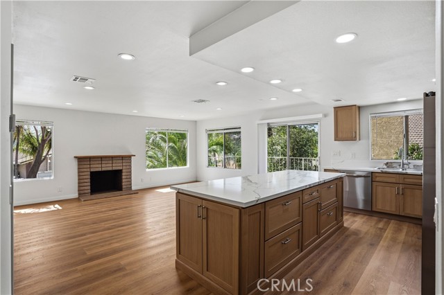 Detail Gallery Image 9 of 43 For 22082 Loch Lomond Dr, Canyon Lake,  CA 92587 - 2 Beds | 2 Baths