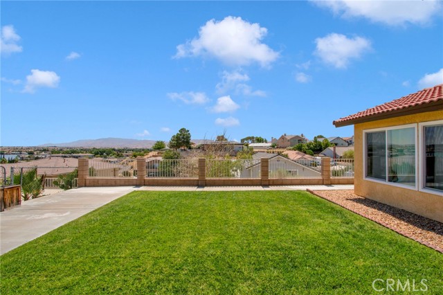 17965 Fremontia Lane, Victorville CA: https://media.crmls.org/medias/af6ed241-ac88-4343-81a7-f5ba133647f2.jpg