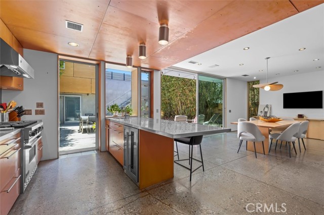 Detail Gallery Image 13 of 46 For 604 33rd St, Manhattan Beach,  CA 90266 - 4 Beds | 5/1 Baths