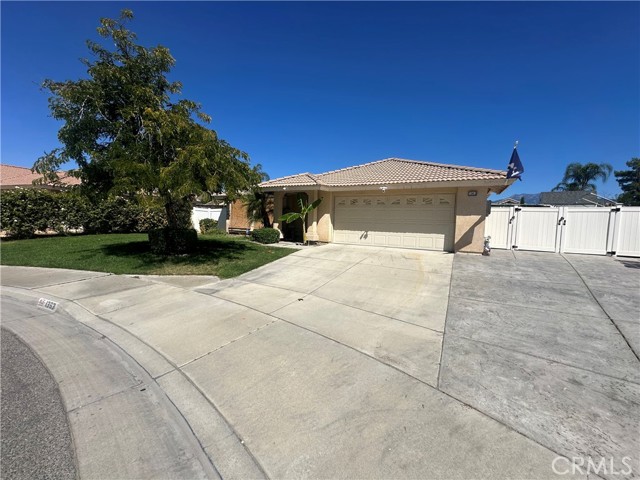 1363 Galileo Way, San Jacinto CA: https://media.crmls.org/medias/af6f31a4-f540-46ba-a528-8bf0f34b5c89.jpg