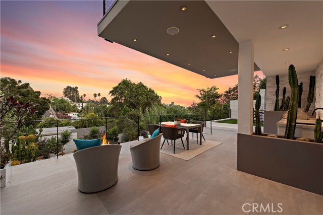 Detail Gallery Image 30 of 45 For 2334 Vestal Ave, Silver Lake Los Angeles,  CA 90026 - 3 Beds | 3 Baths