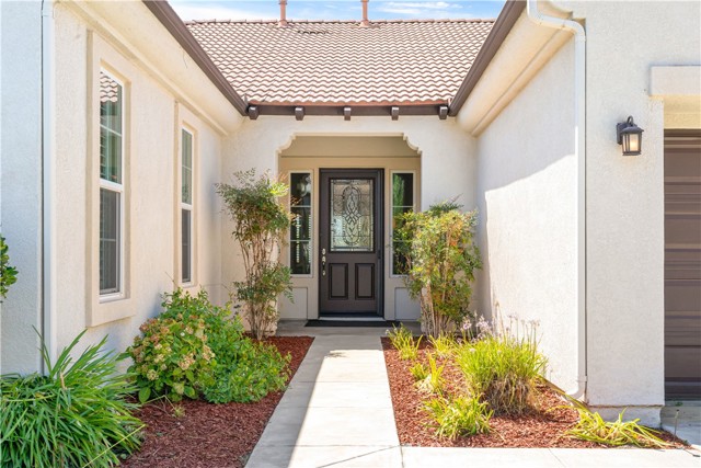 Detail Gallery Image 4 of 50 For 35975 Murano St, Murrieta,  CA 92562 - 3 Beds | 3/1 Baths