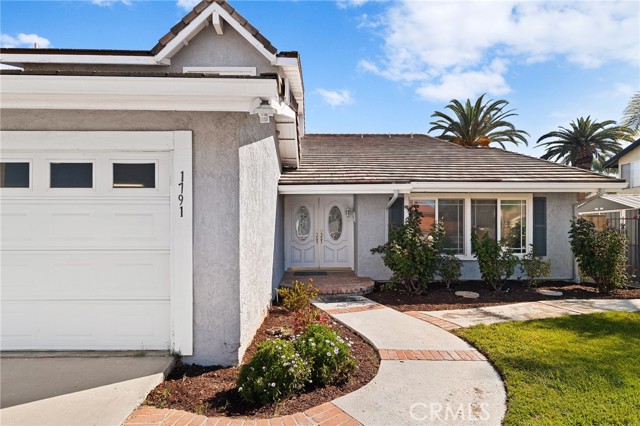 Detail Gallery Image 3 of 46 For 1791 Greenview, Corona,  CA 92878 - 4 Beds | 3 Baths