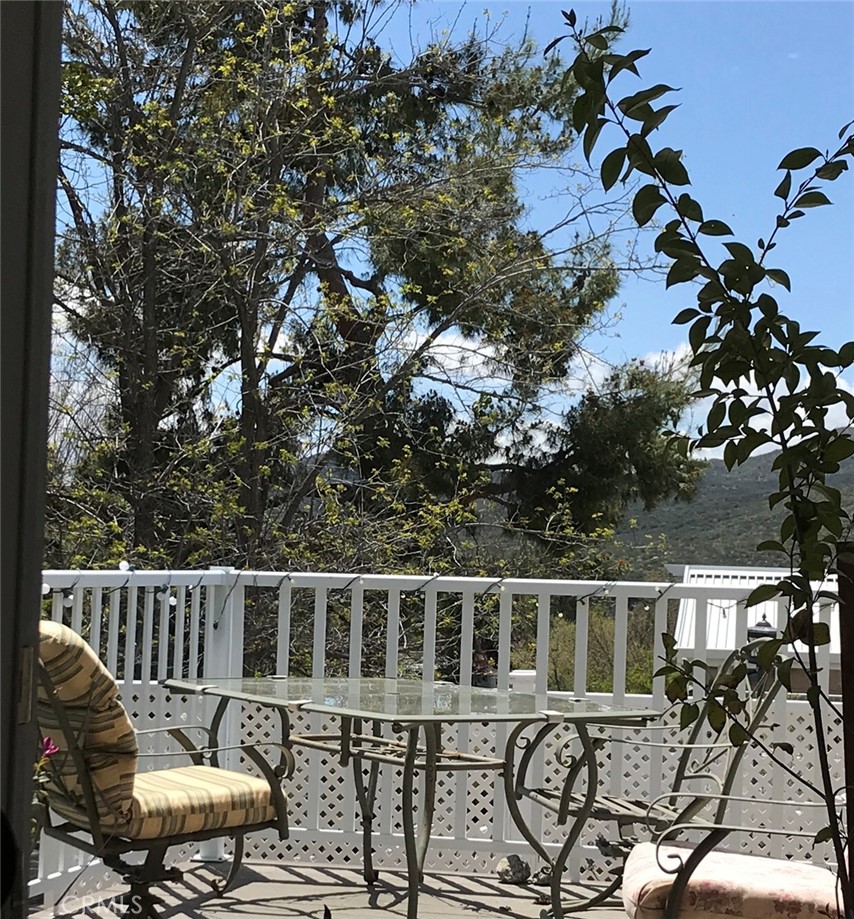 https://media.crmls.org/medias/af70448b-b7ef-405e-bf25-0b5e07d1b344.jpg?preset=X-Large