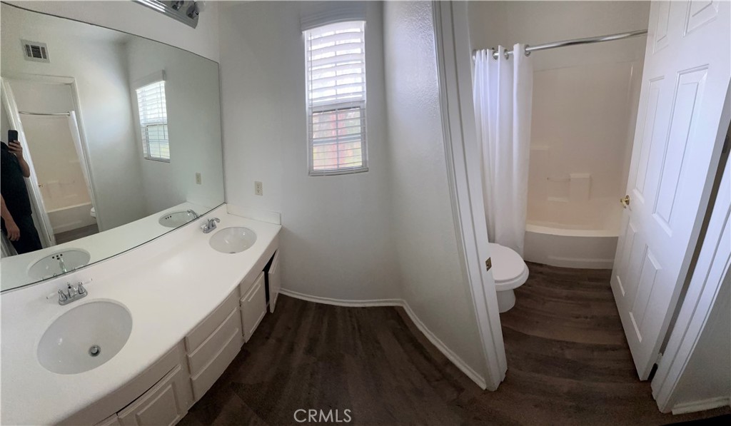 https://media.crmls.org/medias/af715618-1a98-4bc4-a344-034100d78934.jpg?preset=X-Large