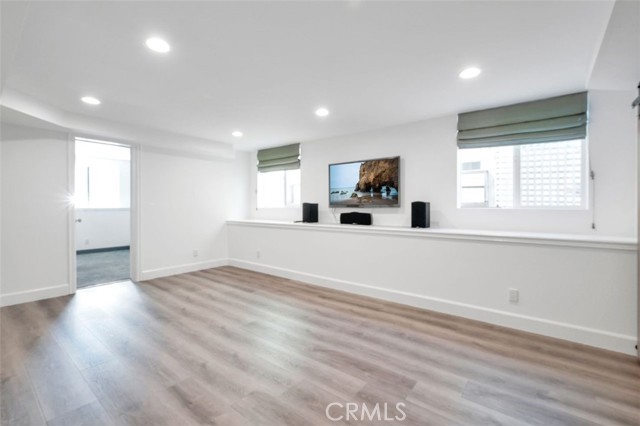 Detail Gallery Image 31 of 37 For 225 33rd, Hermosa Beach,  CA 90254 - 5 Beds | 5 Baths