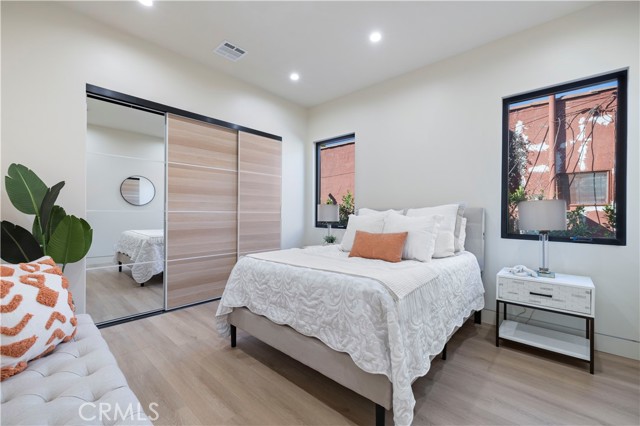 Detail Gallery Image 18 of 73 For 4026 Garden Ave, Los Angeles,  CA 90039 - 5 Beds | 4/2 Baths