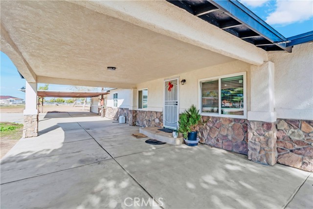 Detail Gallery Image 5 of 51 For 9888 Trinity, Oak Hills,  CA 92344 - 6 Beds | 2 Baths