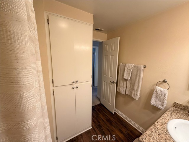 Detail Gallery Image 18 of 28 For 23921 Del Monte #34,  Valencia,  CA 91355 - 2 Beds | 2 Baths