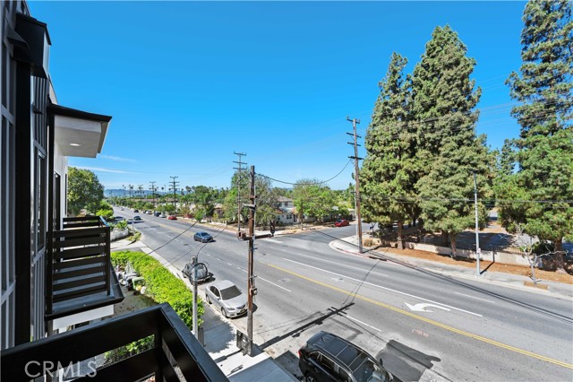 Detail Gallery Image 29 of 35 For 6700 Kester Ave, Van Nuys,  CA 91405 - 5 Beds | 4 Baths